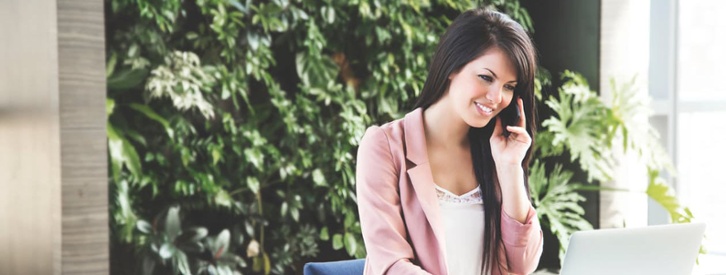 ¿Qué es la inflación? Por definición, la inflación es un índice económico que mide el crecimiento general de los precios de bienes y servicios en un periodo concreto, normalmente de un año. La inflación produce incertidumbre económica afectando a las inversiones, el ahorro y el gasto. En lo que concierne al ahorro, la inflación resulta perjudicial ya que hace que disminuya el valor del dinero. Es por ello también, que guardar el dinero en casa es del todo desaconsejable.