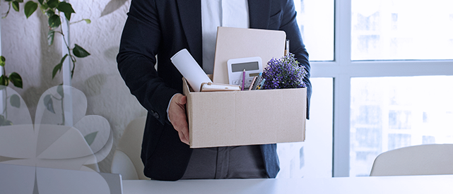 Con estos drásticos despidos se espera recortar en costes e incrementar la productividad con las IAs a costa del empleo de miles de personas.