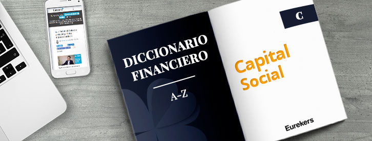 conjunto de capital, bienes y derechos patrimoniales que los socios aportan a una asociación mercantil en el momento de su constitución o más adelante.